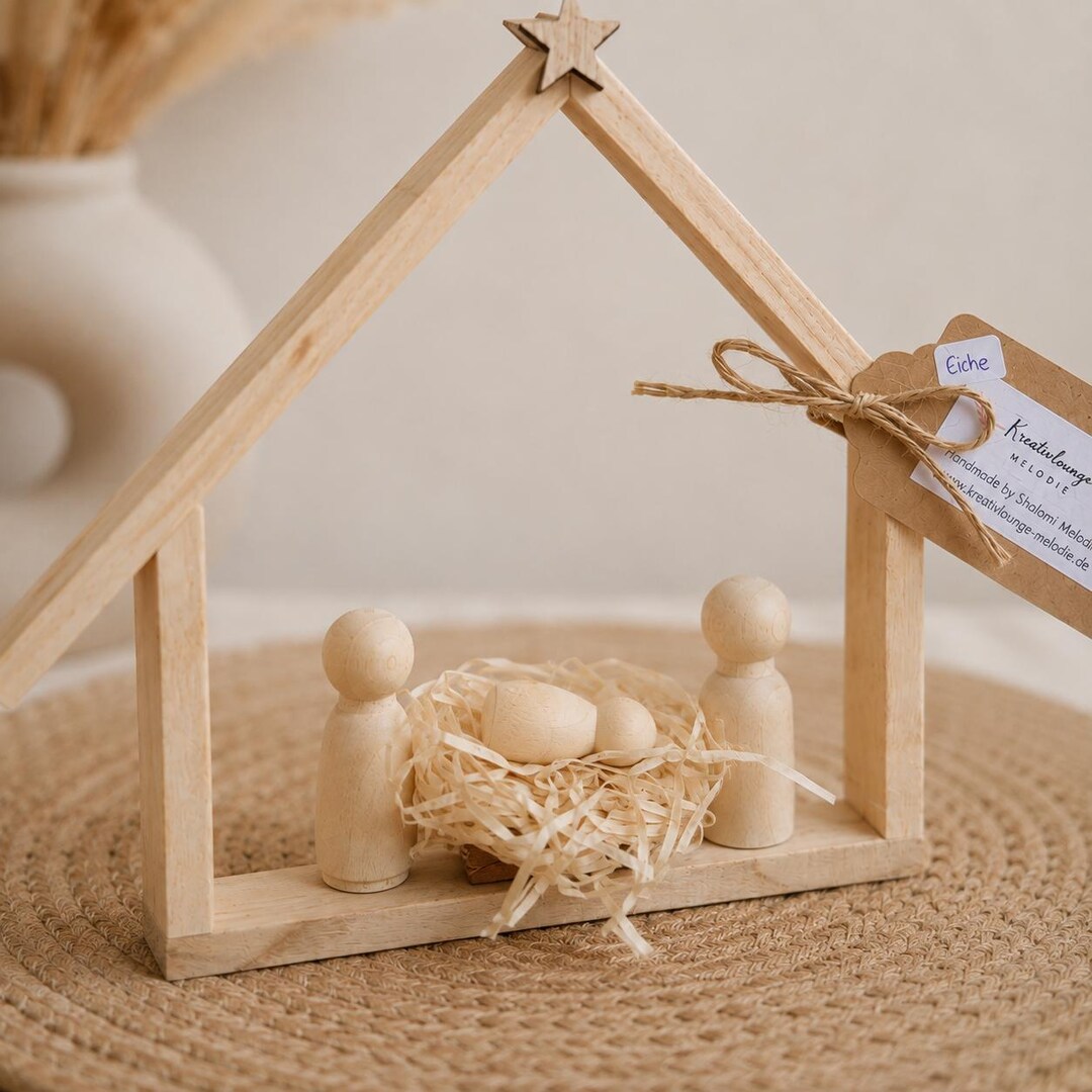 Minimalistische Weihnachtskrippe aus Holz – Bild 4